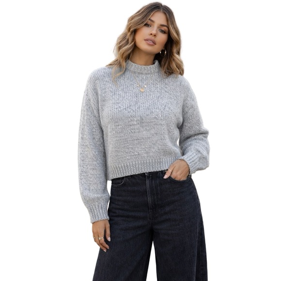 H&M Sweaters - H&M Grey Knit Sweater Crew neck Cabin-core Scandi Girl Cottage core Spring fall